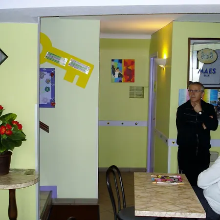 La Fontaine فندق
