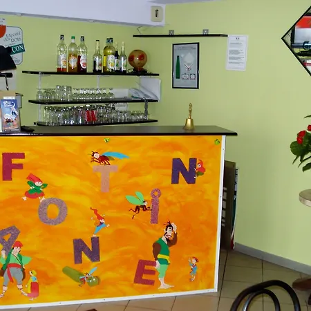 La Fontaine Отель